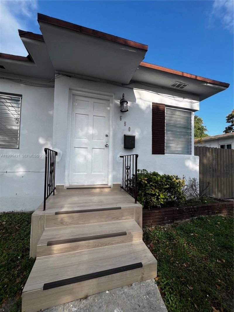 550 SW 16th Ave, Unit 550, Miami, FL 33135 Photo