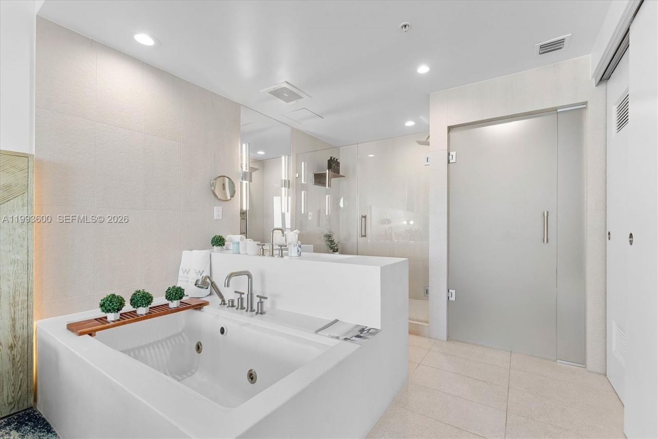 3101 Bayshore Dr, Unit 1508, Fort Lauderdale, FL 33304 Photo