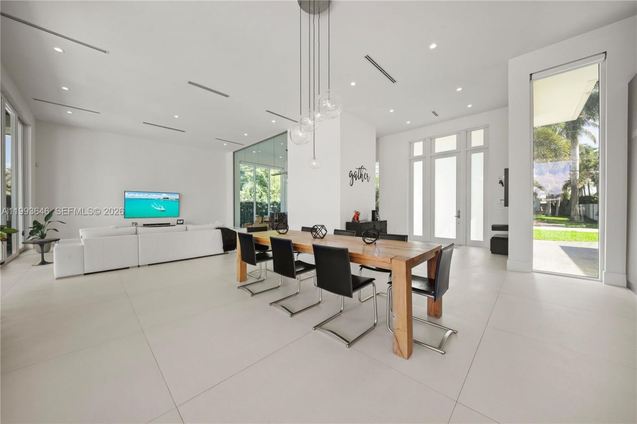 2815 NE 26th Pl , Fort Lauderdale, FL 33306 Photo