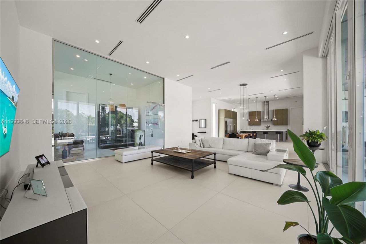 2815 NE 26th Pl , Fort Lauderdale, FL 33306 Photo