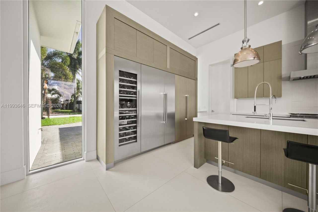 2815 NE 26th Pl , Fort Lauderdale, FL 33306 Photo