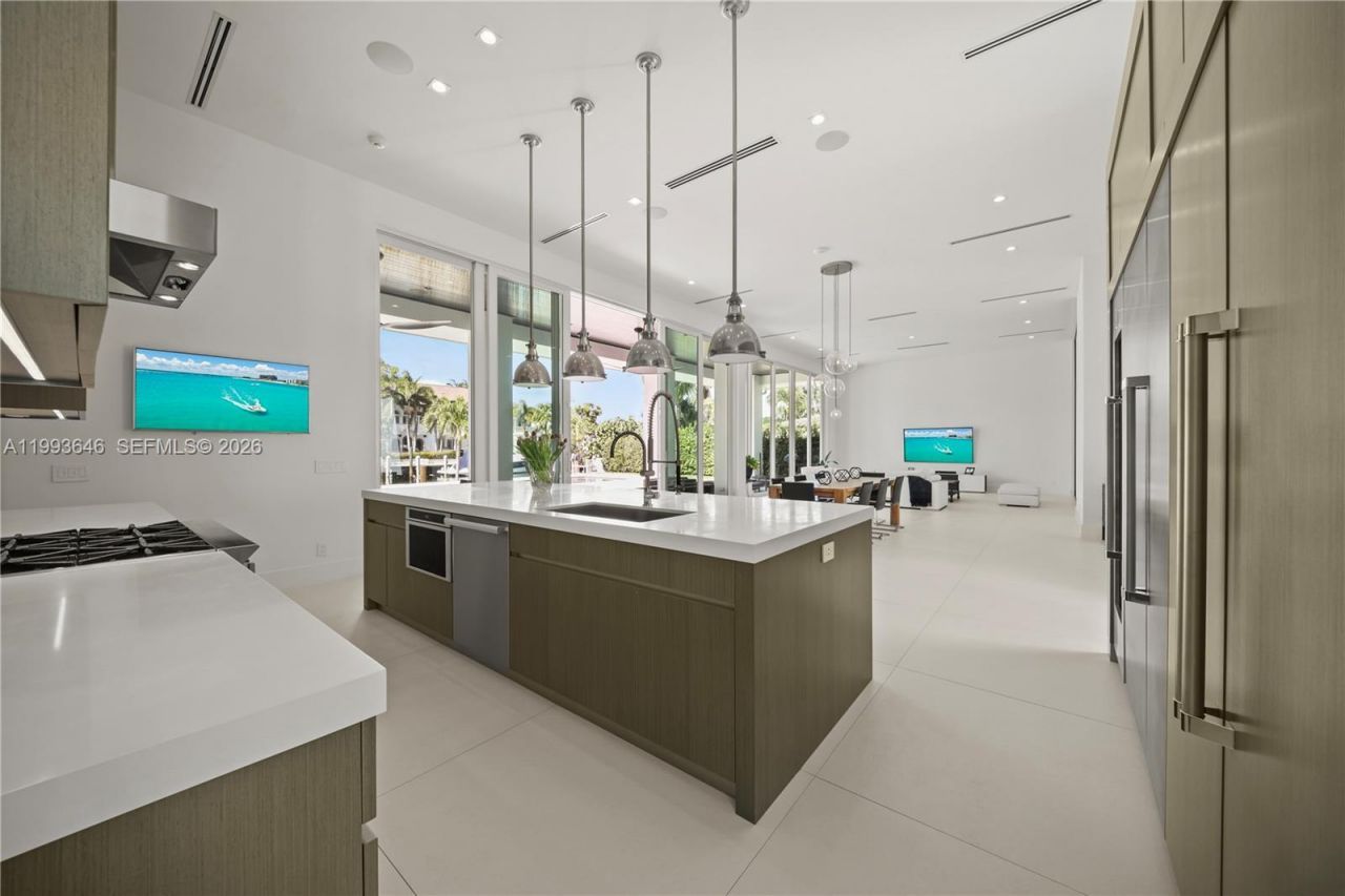 2815 NE 26th Pl , Fort Lauderdale, FL 33306 Photo