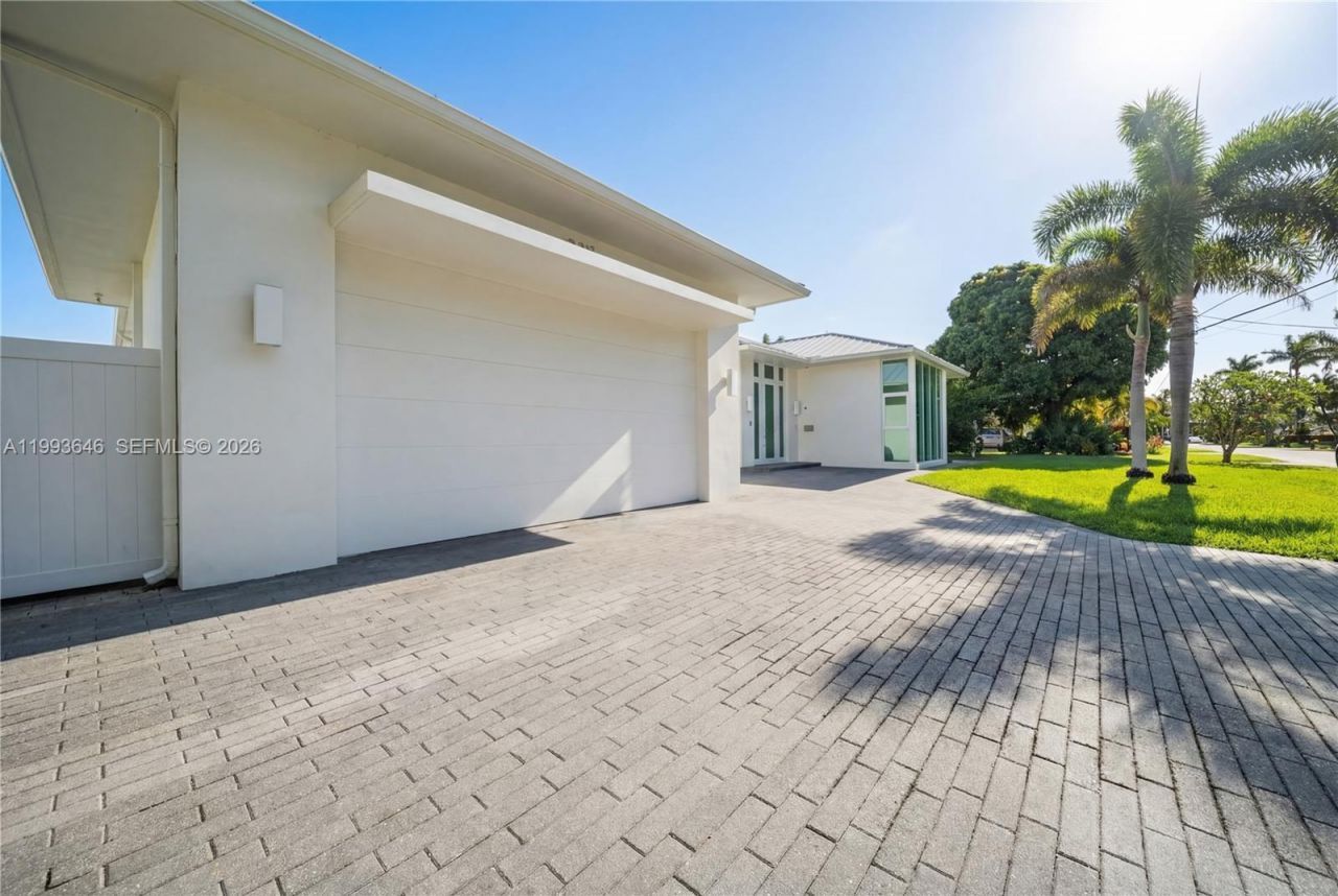 2815 NE 26th Pl , Fort Lauderdale, FL 33306 Photo