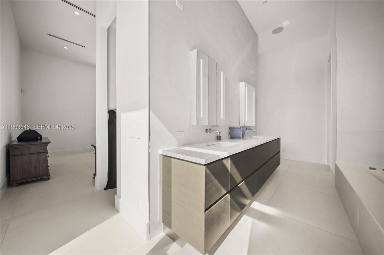 2815 NE 26th Pl , Fort Lauderdale, FL 33306 Photo