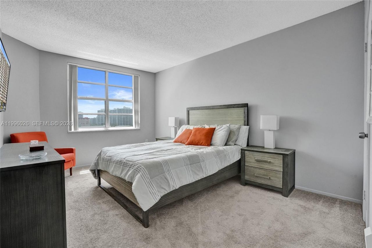 1985 S Ocean Dr , Unit 12A, Hallandale Beach, FL 33009 Photo