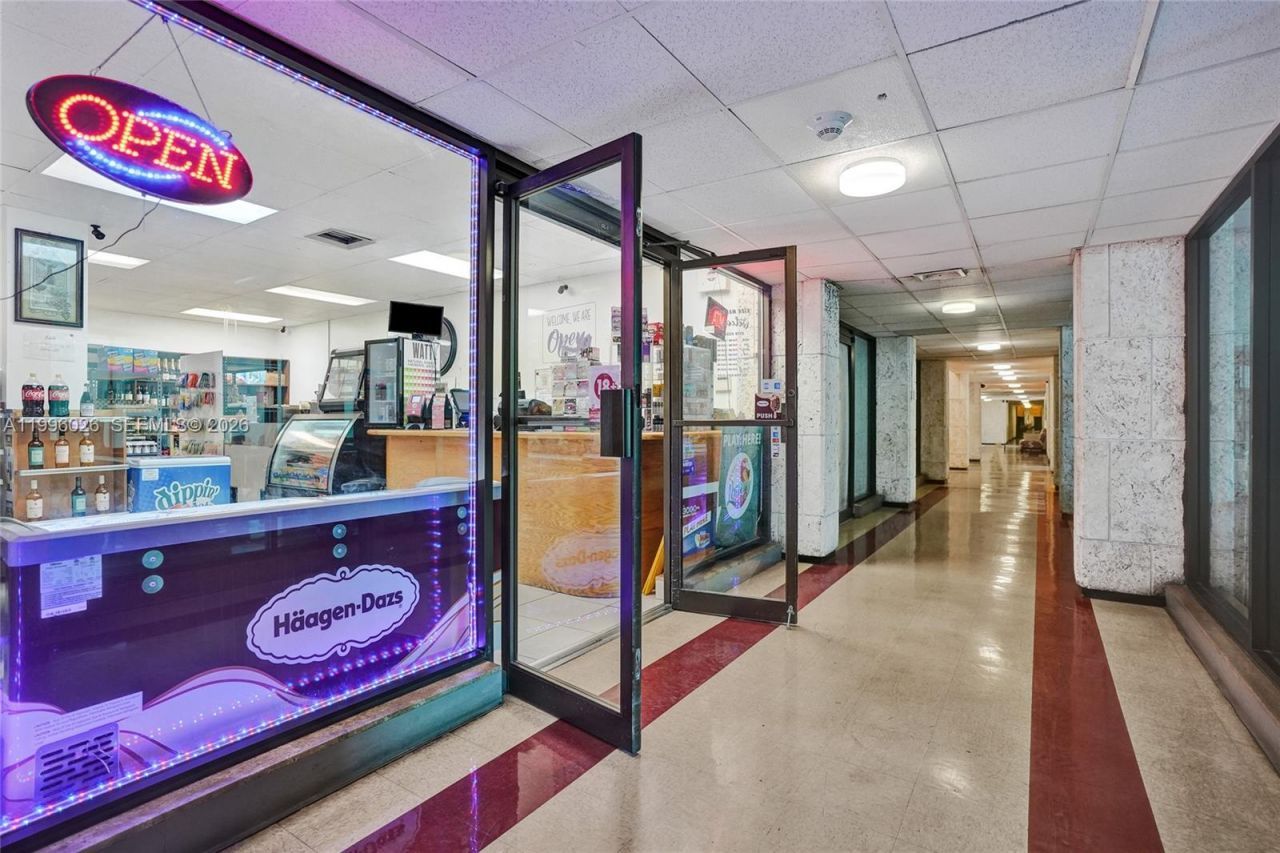 1985 S Ocean Dr , Unit 12A, Hallandale Beach, FL 33009 Photo