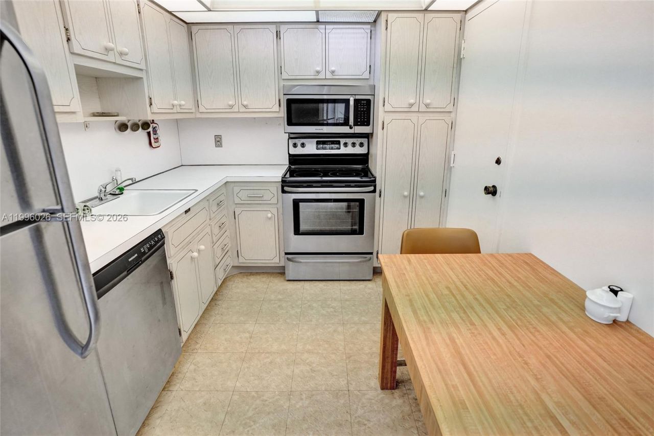 1985 S Ocean Dr , Unit 12A, Hallandale Beach, FL 33009 Photo