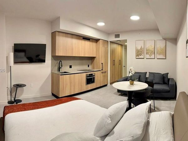 121 NE 5 St, Unit 901B, Miami, FL 33132