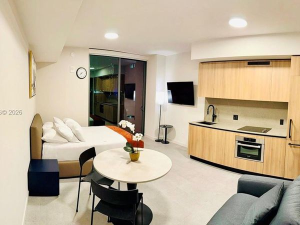 121 NE 5 St , Unit 901B, Miami, FL 33132