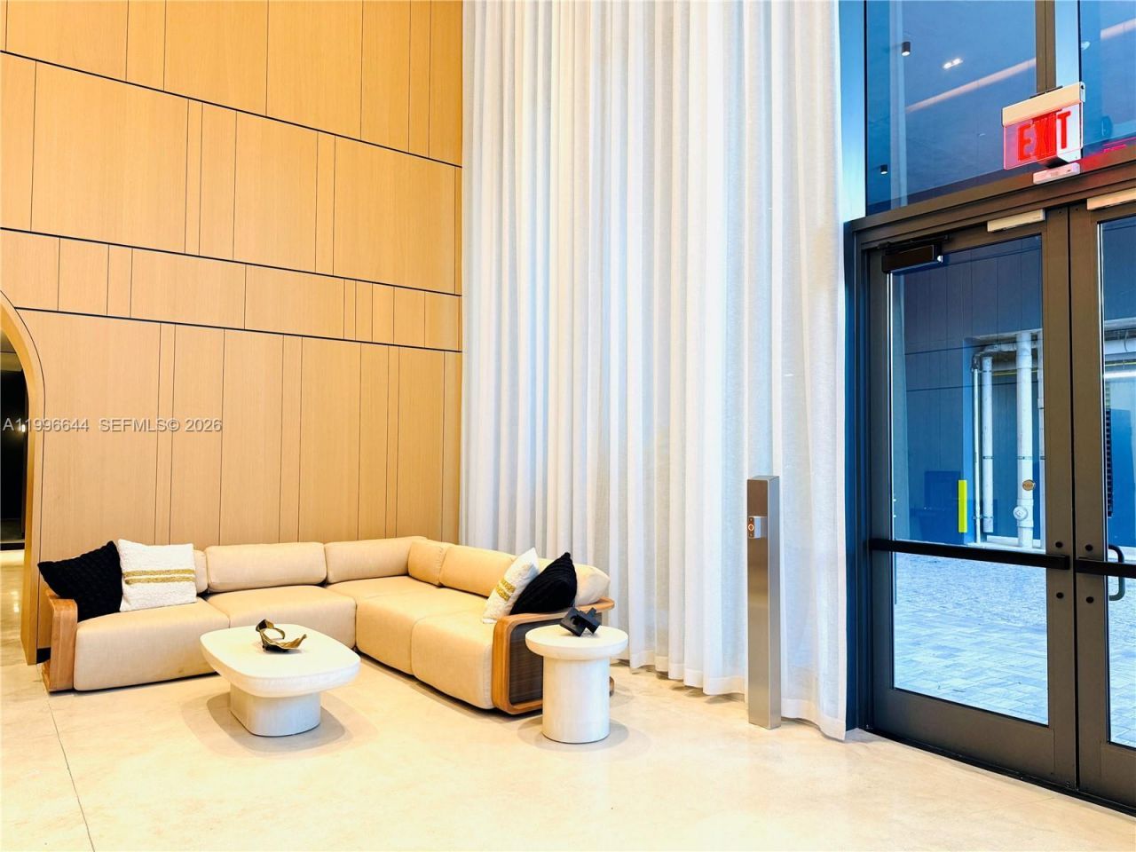 121 NE 5 St, Unit 901B, Miami, FL 33132 Photo