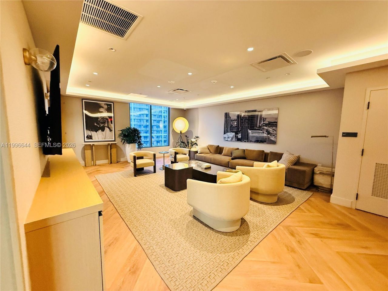 121 NE 5 St, Unit 901B, Miami, FL 33132 Photo