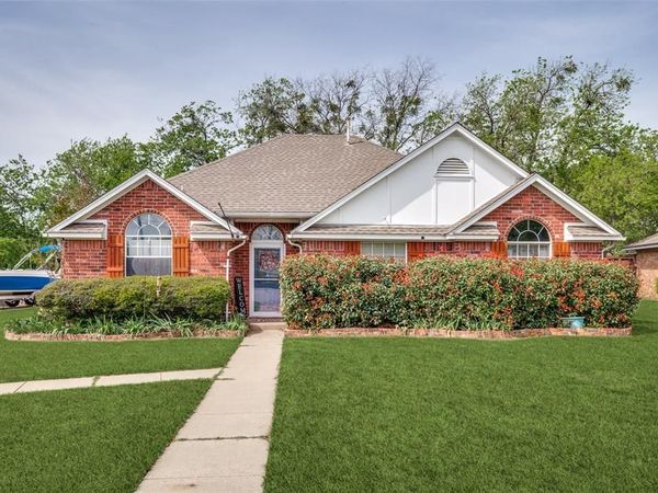 330 High Ridge Drive, Krum, TX 76249