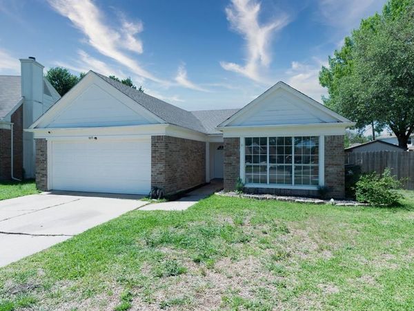 1019 Danforth Court, Arlington, TX 76017
