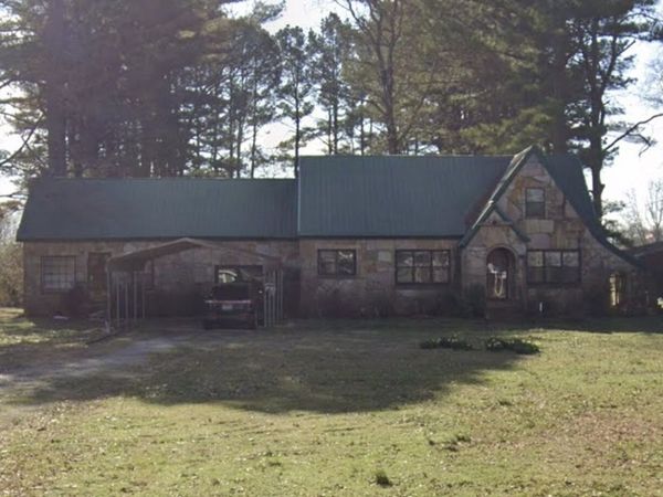 378 Bolivar Hwy , Jackson, TN 38301