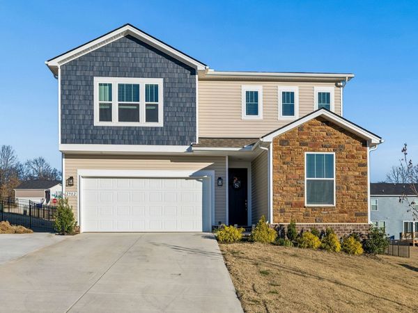 2982 Windstone Trl, Columbia, TN 38401