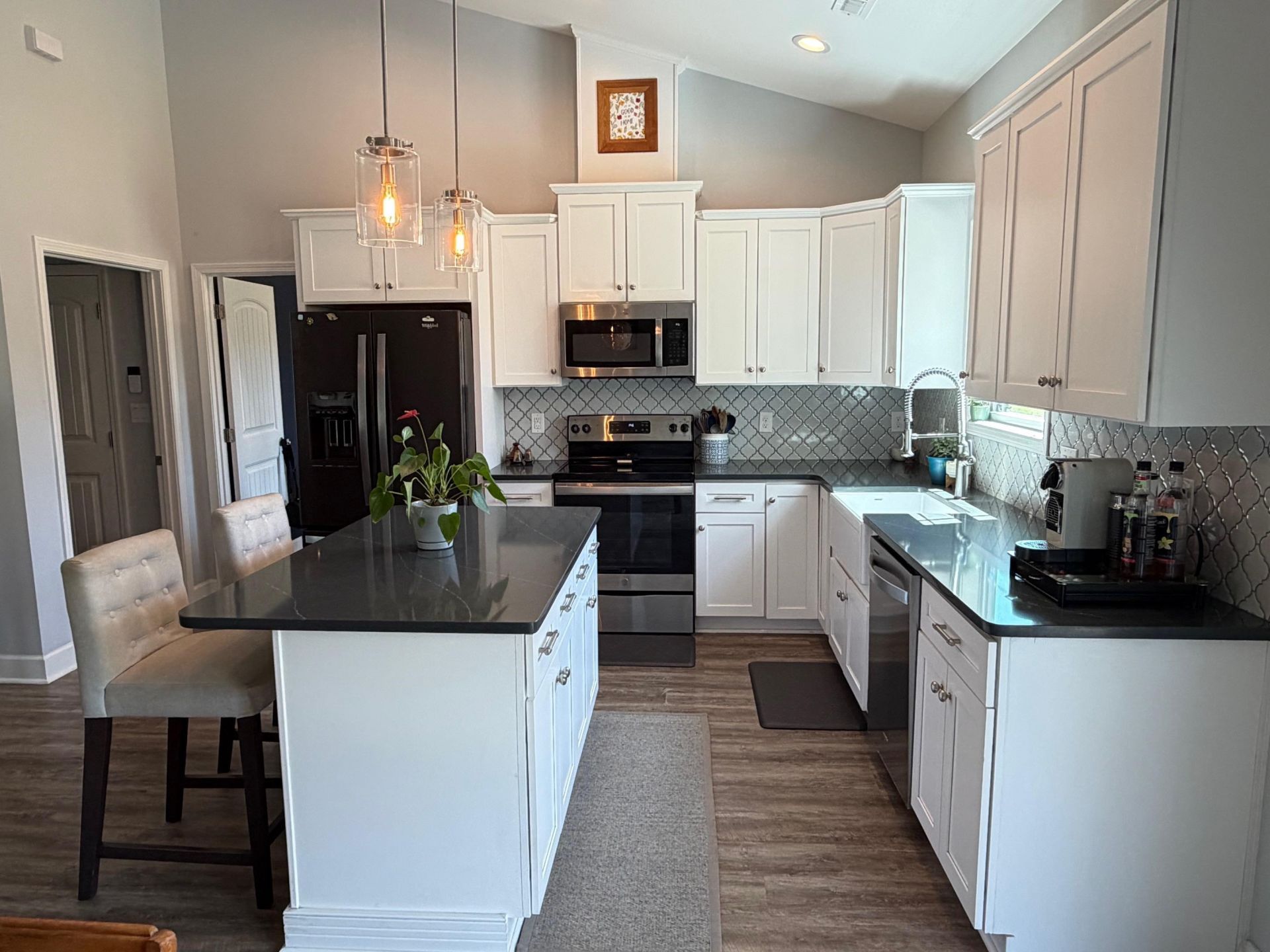 1066 Fox Bay Rd. Photo 8