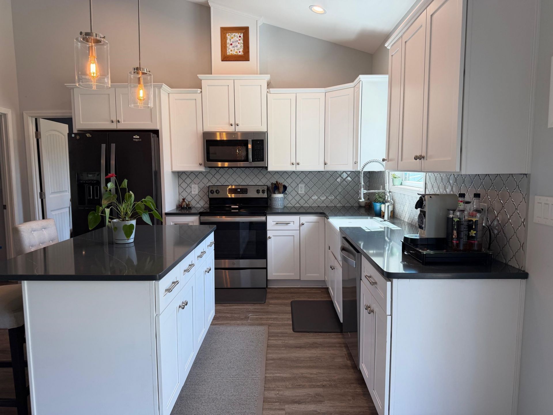 1066 Fox Bay Rd. Photo 9