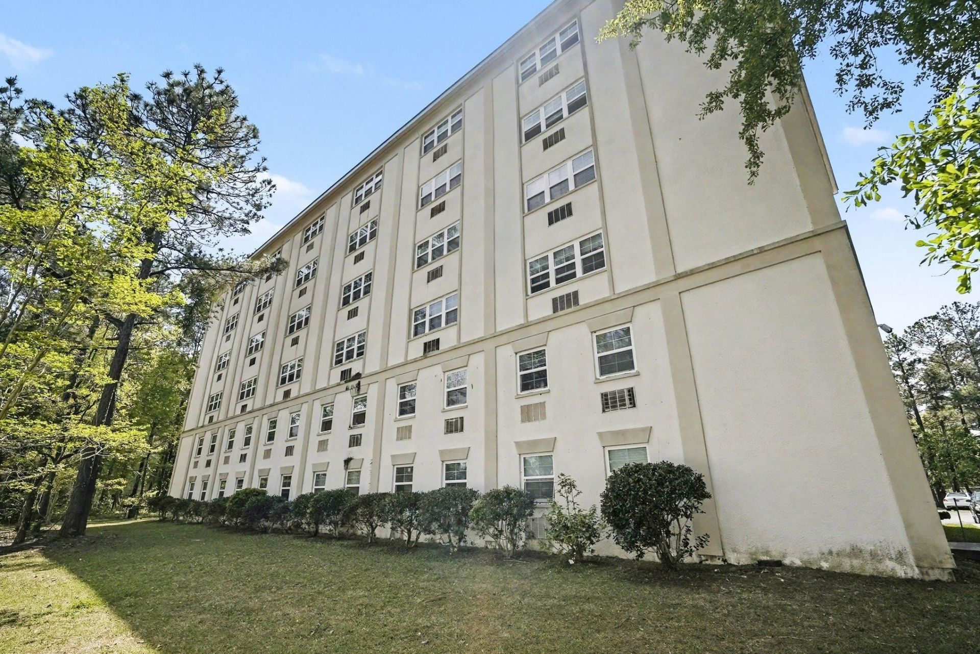 6850 Blue Heron Blvd. Photo 18