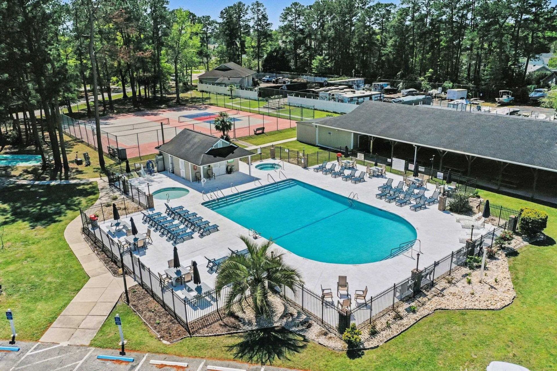 6850 Blue Heron Blvd. Photo 19