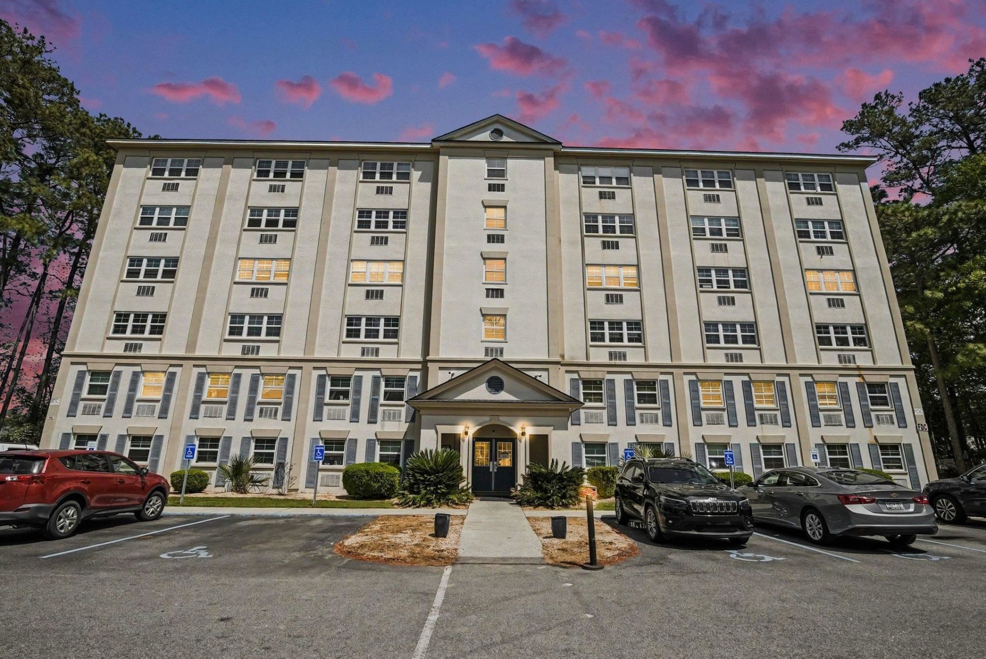 6850 Blue Heron Blvd. Photo 28