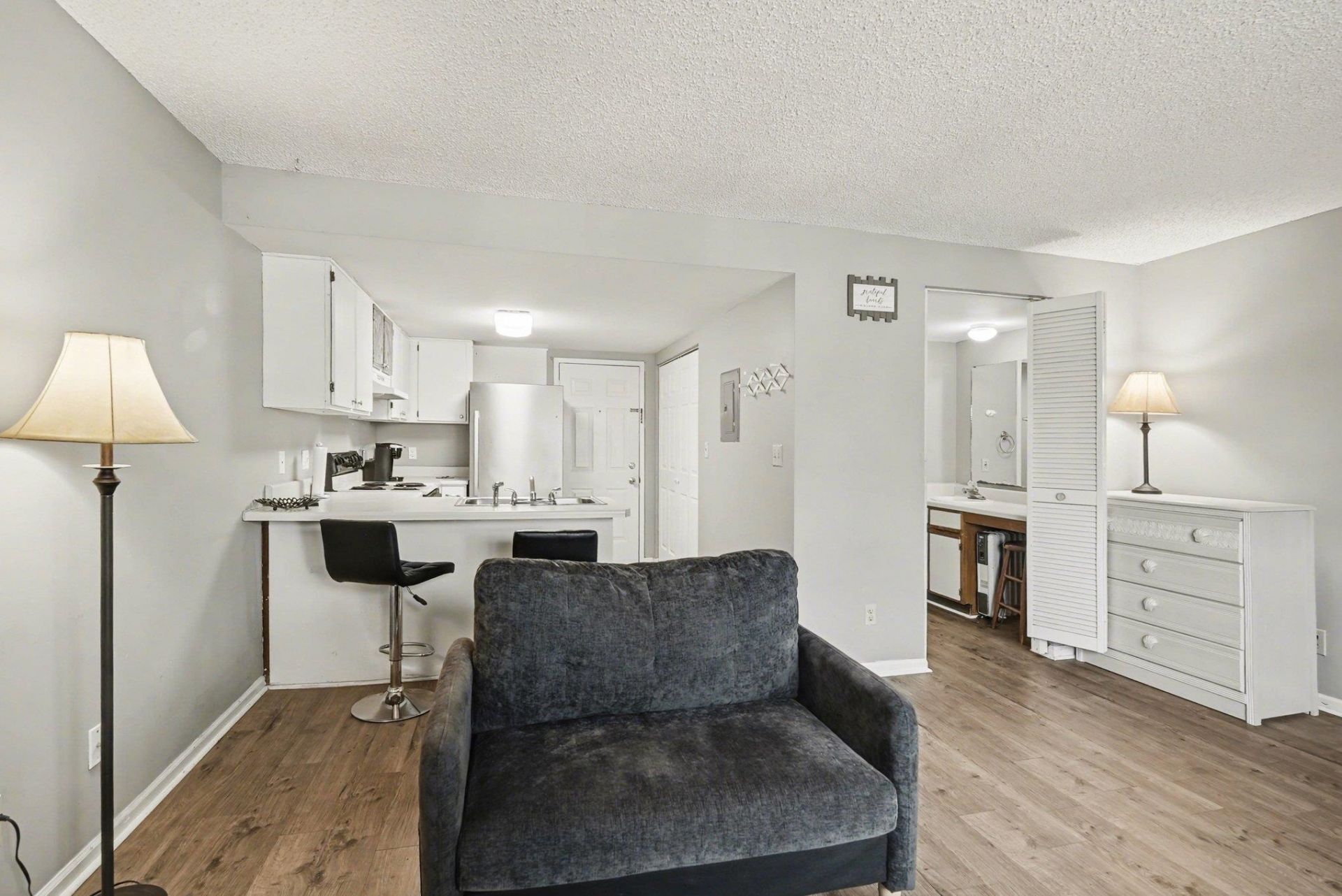 6850 Blue Heron Blvd. Photo 7