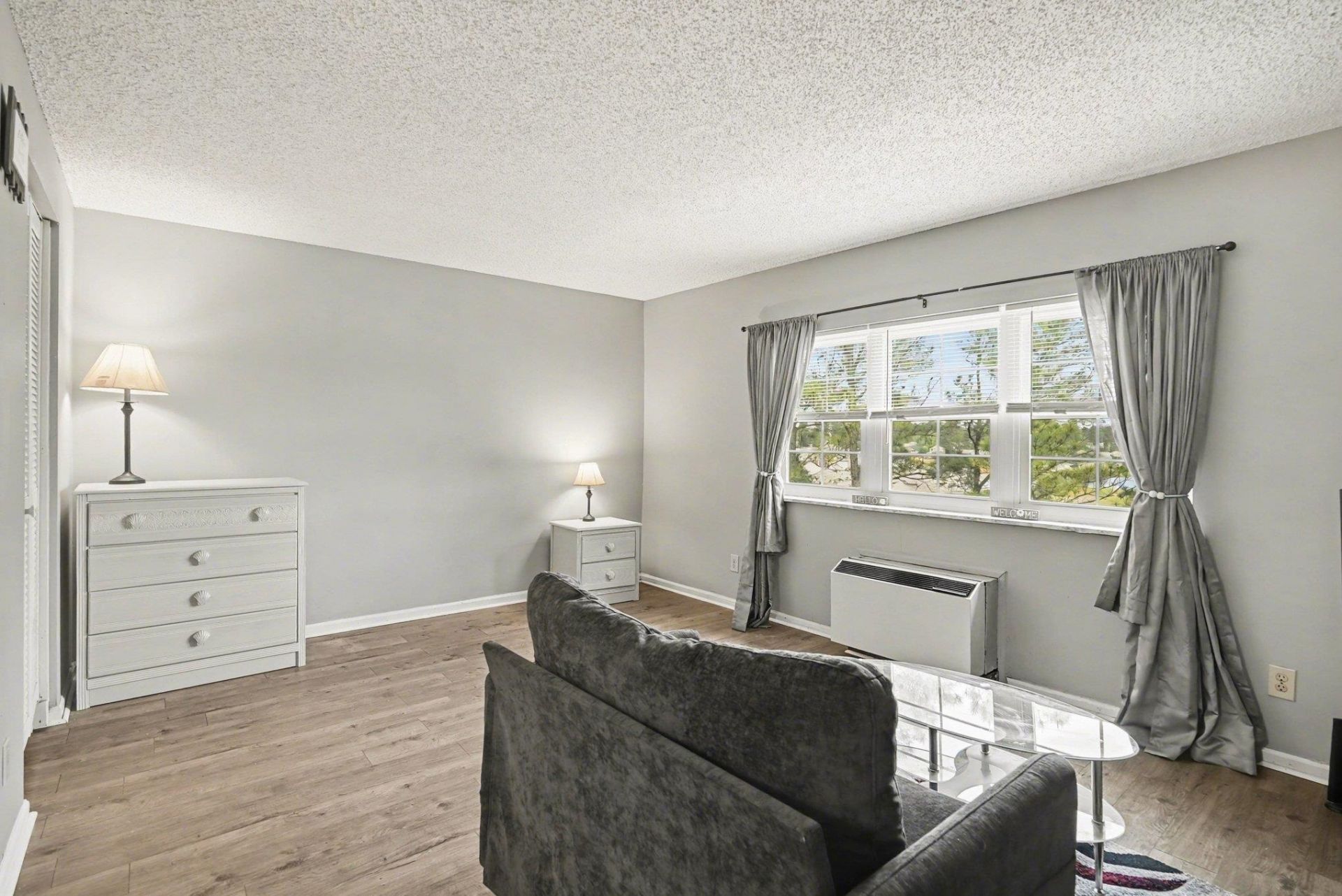 6850 Blue Heron Blvd. Photo 8