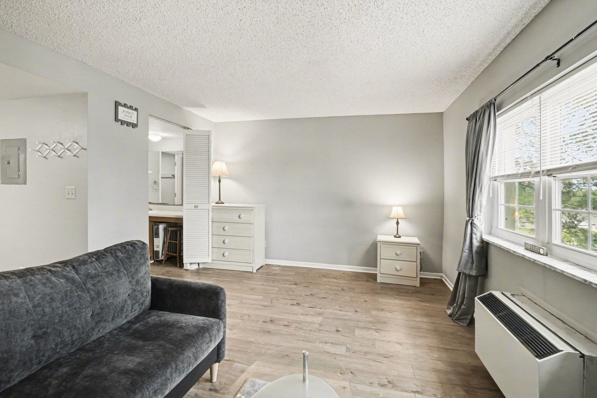 6850 Blue Heron Blvd. Photo 9