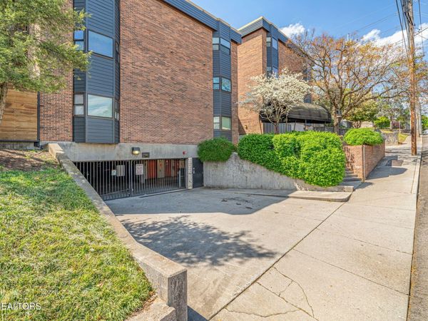 509 11th St, Knoxville, TN 37916