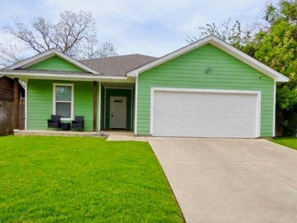 3225 Avenue M , Fort Worth, TX 76105