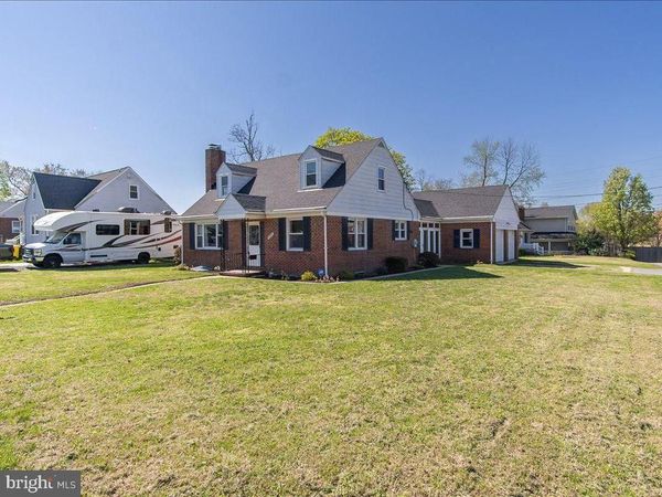 8466 GREENWAY, PASADENA, MD 21122