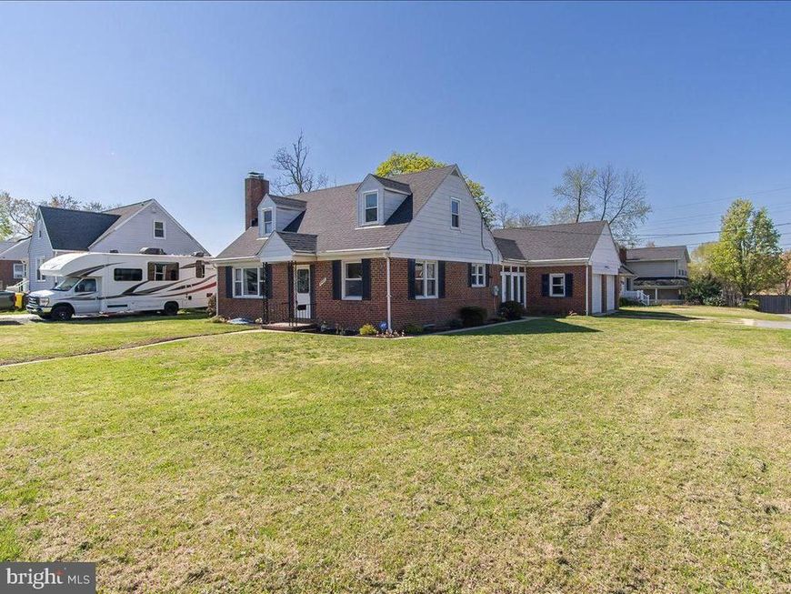 8466 Greenway, Pasadena, MD 21122 Main Photo