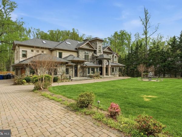 8735 BROOK ROAD , MCLEAN, VA 22102