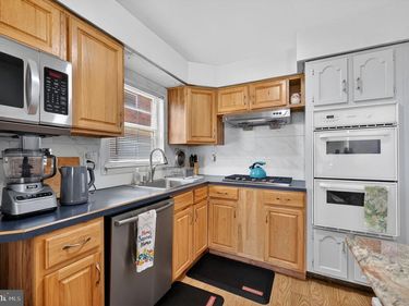 9766 HILSPACH STREET, PHILADELPHIA, PA 19115