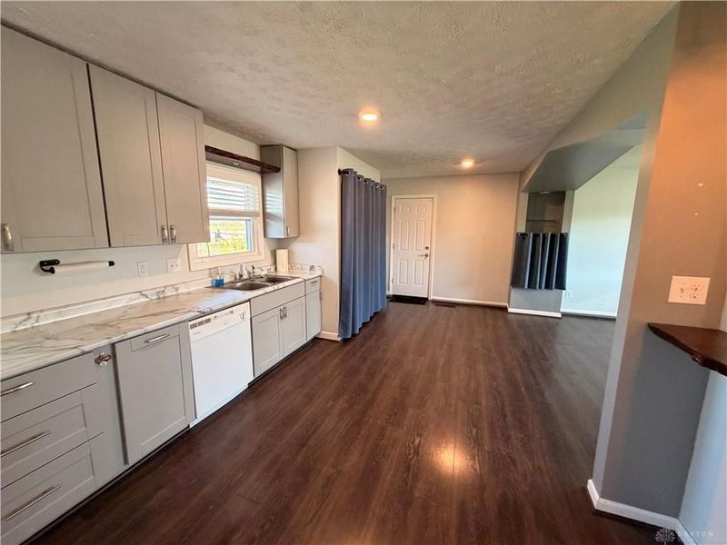 346 Lutz Drive, Union, OH 45322 Photo 8