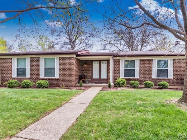 11 Wells Fargo Court, St Peters, MO 63376