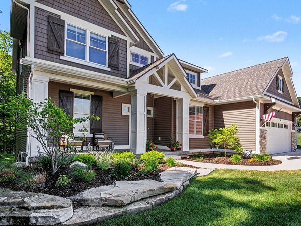 7290 Crossridge Drive SE, Grand Rapids, MI 49512
