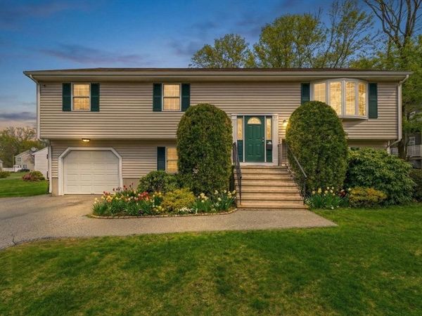 51 Cross St, Randolph, MA 02368
