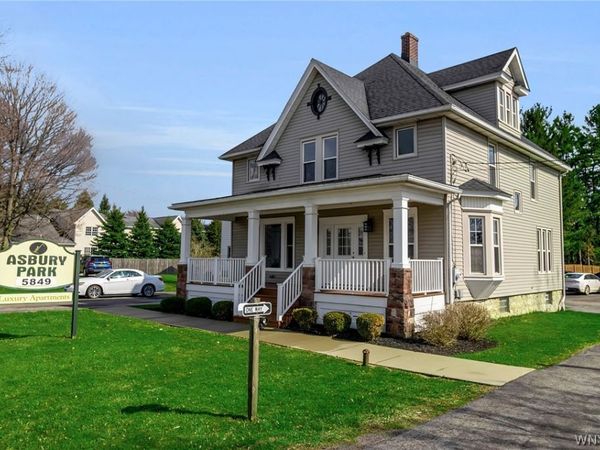 5849 Broadway Street , Unit 8, Lancaster, NY 14086