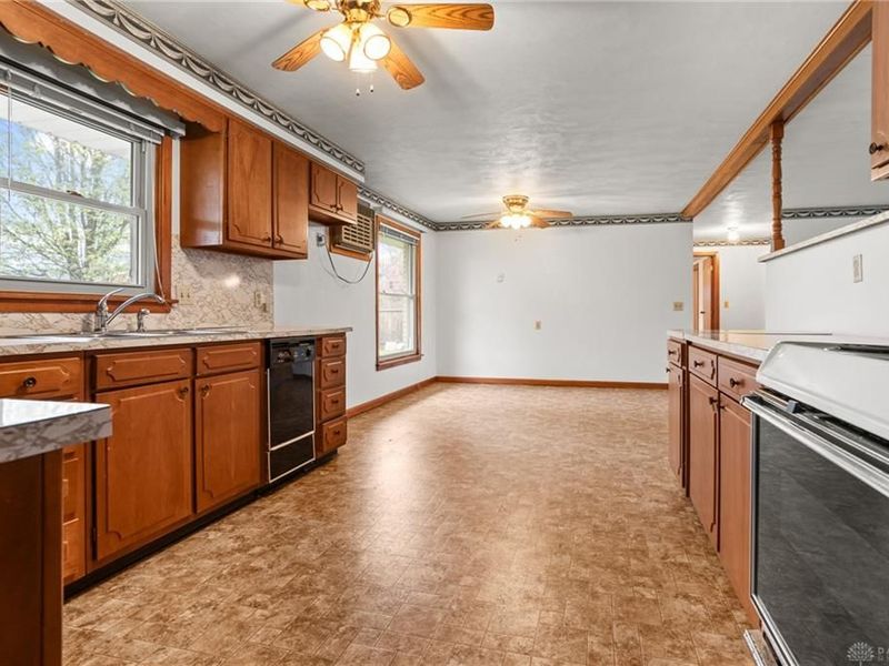 1344 Oaktree Drive, Greenville, OH 45331 Photo 20