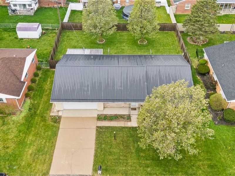 1344 Oaktree Drive, Greenville, OH 45331 Photo 8
