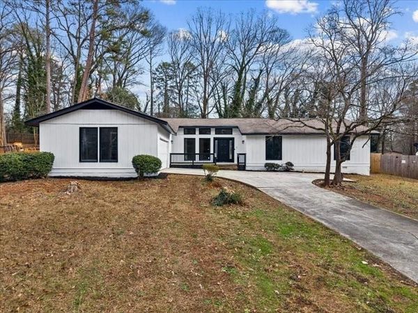 5419 Fieldgreen Drive, Stone Mountain, GA 30088