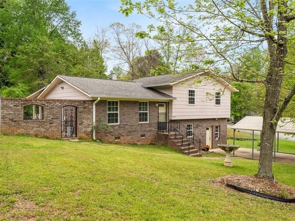 1869 Beechwood Boulevard NW, Gainesville, GA 30504