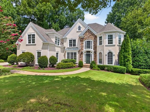 6130 Banbury Court, Suwanee, GA 30024
