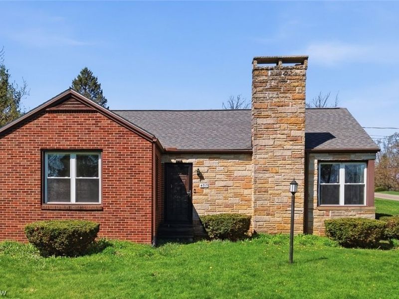 4717 Grandview Avenue NE, Canton, OH 44705 Photo 1