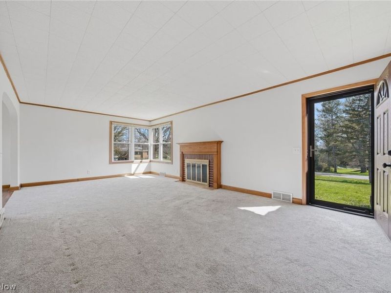 4717 Grandview Avenue NE, Canton, OH 44705 Photo 2