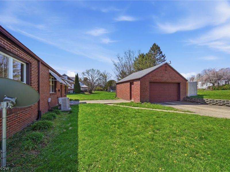 4717 Grandview Avenue NE, Canton, OH 44705 Photo 25