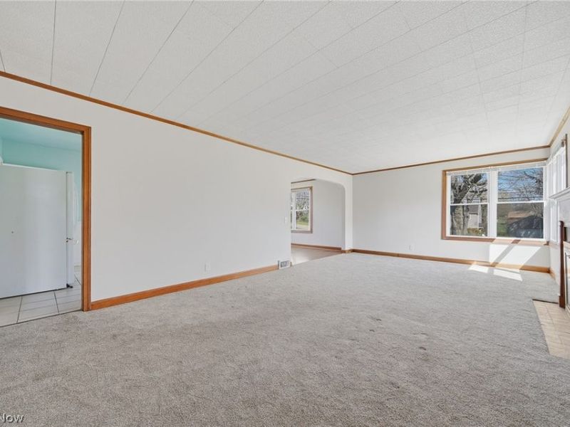 4717 Grandview Avenue NE, Canton, OH 44705 Photo 3