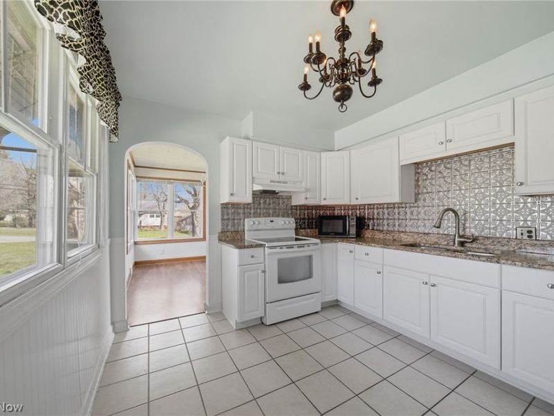 4717 Grandview Avenue NE, Canton, OH 44705 Photo 9