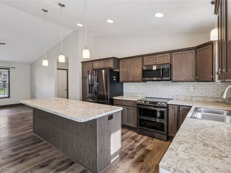 471 Tulip Trail , Wadsworth, OH 44281 Photo 6