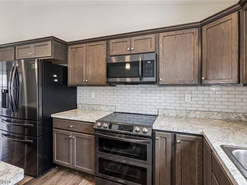 471 Tulip Trail , Wadsworth, OH 44281 Photo 7